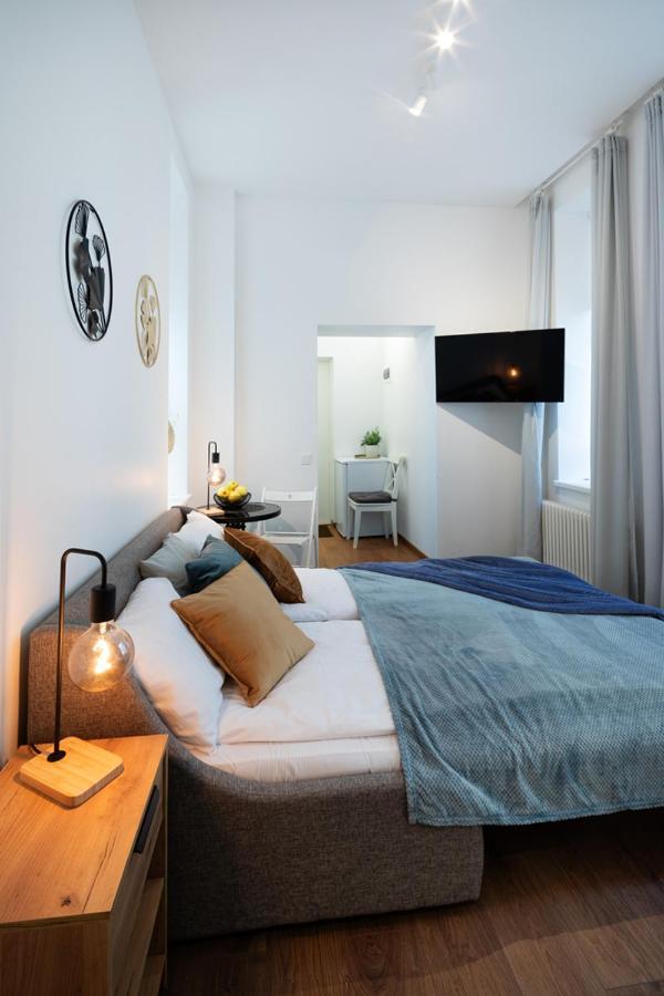 Kalnina Street Studio Apartment Рига Екстер'єр фото